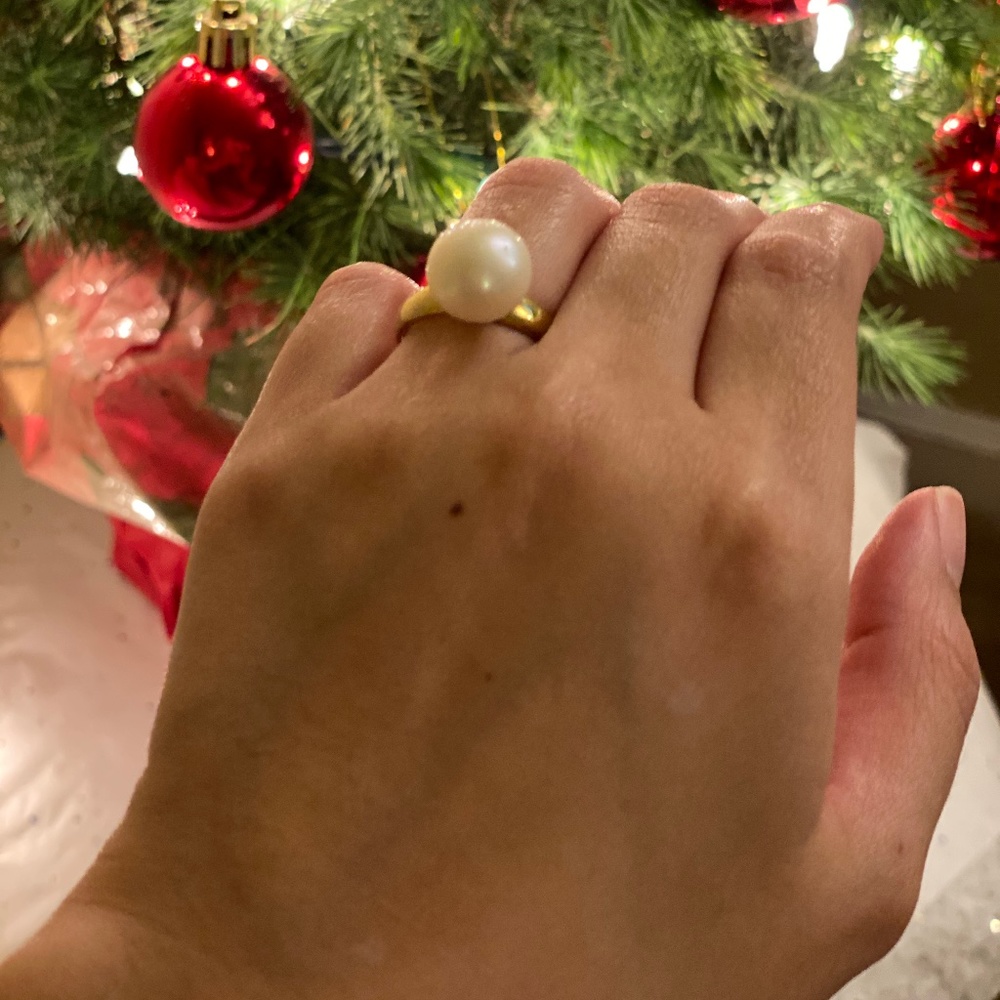 Natural pearl ring